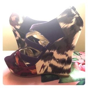 Plum 4in Platform sandals